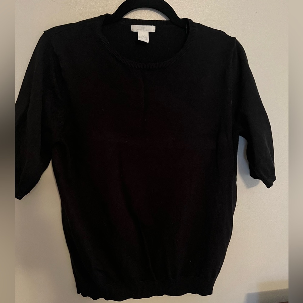 Short sleeve sweater